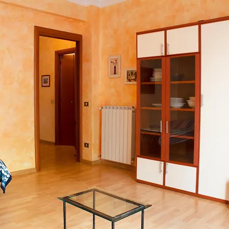 200 Metri Dal Mare Relax Con Ampio Terrazzo Lägenhet